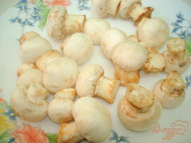 Фото приготовление рецепта: Картошка жареная с грибами шаг №1