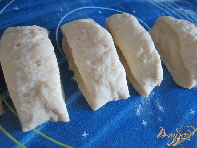 Фото приготовление рецепта: Мини-бриоши с вишнями  к завтраку шаг №2