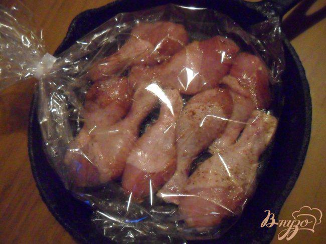 Фото приготовление рецепта: Куриные ножки в соусе терияки (готовим в рукаве) шаг №4