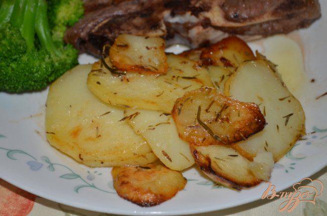 Фото приготовление рецепта: Картофель в сливочном масле шаг №6