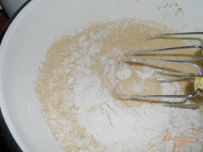 Фото приготовление рецепта: Пирог с фрикадельками шаг №2
