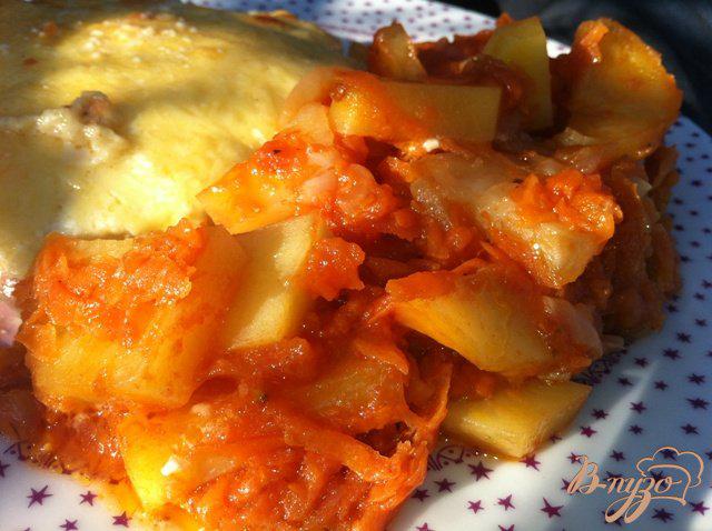 Фото приготовление рецепта: Тушеная картошечка с овощами. шаг №8