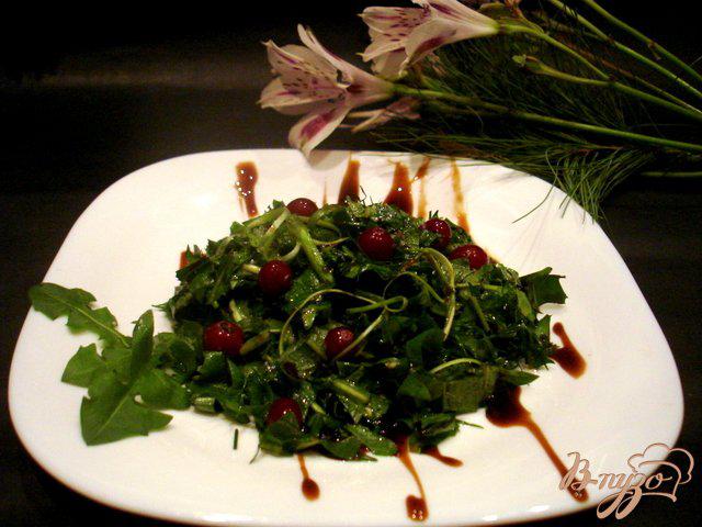 Фото приготовление рецепта: Салат из одуванчиков шаг №4