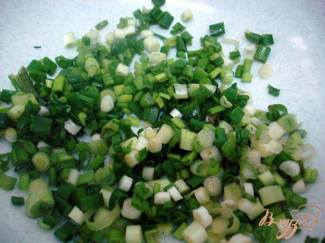 Фото приготовление рецепта: Салат из редиса и шариков феты шаг №2