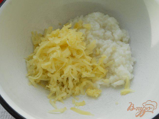 Фото приготовление рецепта: Котлеты из риса и картофеля с овощами шаг №1