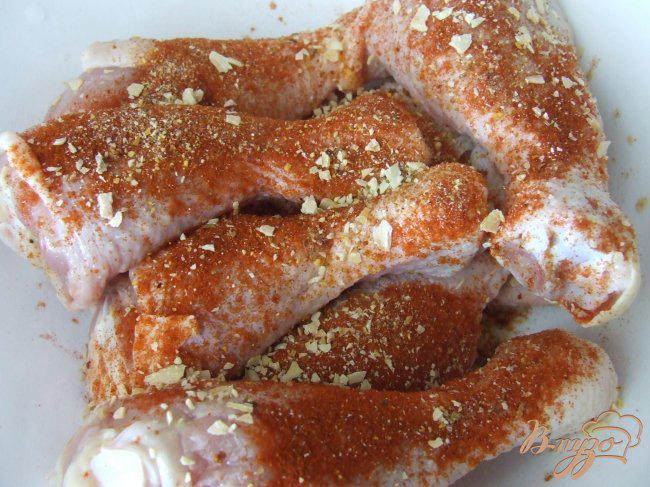 Фото приготовление рецепта: Куриные голени, запеченные в рукаве шаг №2