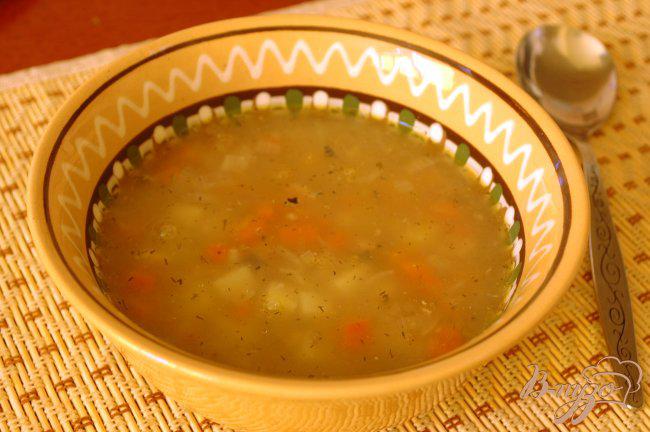 Фото приготовление рецепта: Суп из консервированной скумбрии шаг №6