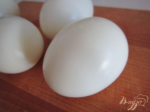 Фото приготовление рецепта: Яичный салат со стручковой фасолью шаг №3