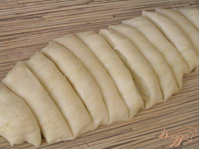 Фото приготовление рецепта: Чебуреки с картофелем и зеленью шаг №9