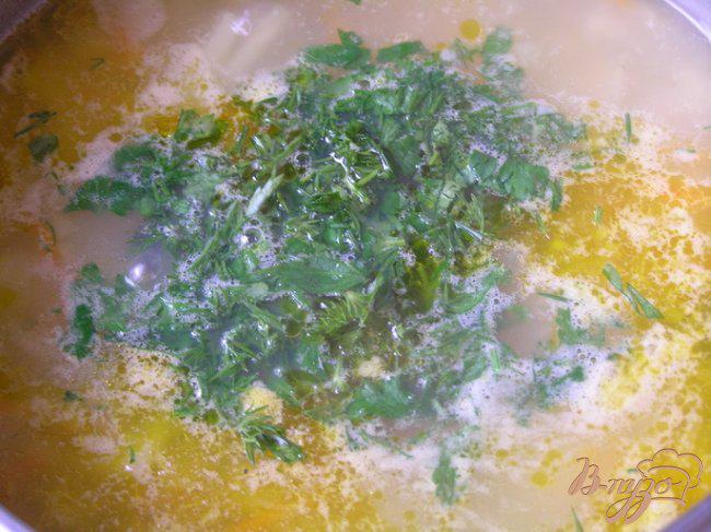 Фото приготовление рецепта: Суп с желтой чечевицей и мидиями шаг №7