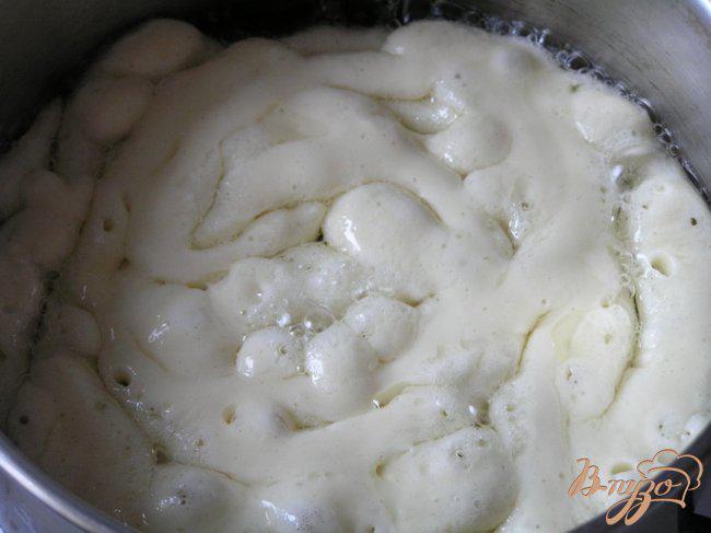 Фото приготовление рецепта: Crepe frisee или блинные кружева шаг №4
