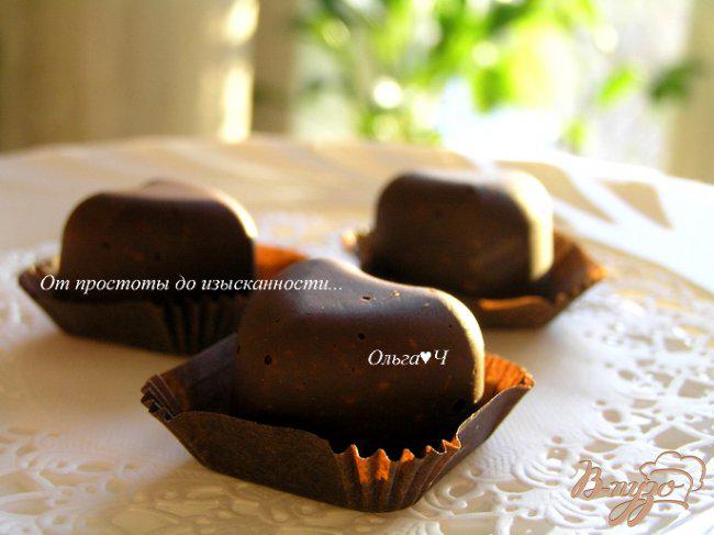 Фото приготовление рецепта: Шоколадные конфеты с чесноком шаг №5
