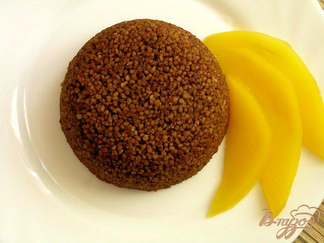 Фото приготовление рецепта: Шоколадный кускус с теплым манго и мятой. шаг №5