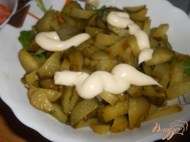 Фото приготовление рецепта: Салат с креветками шаг №3