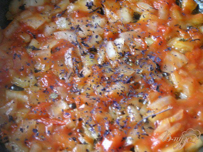 Фото приготовление рецепта: Суп из свинины с зеленой гречкой и томатами шаг №8