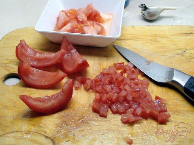 Фото приготовление рецепта: Салат из брокколи с тунцом. шаг №2
