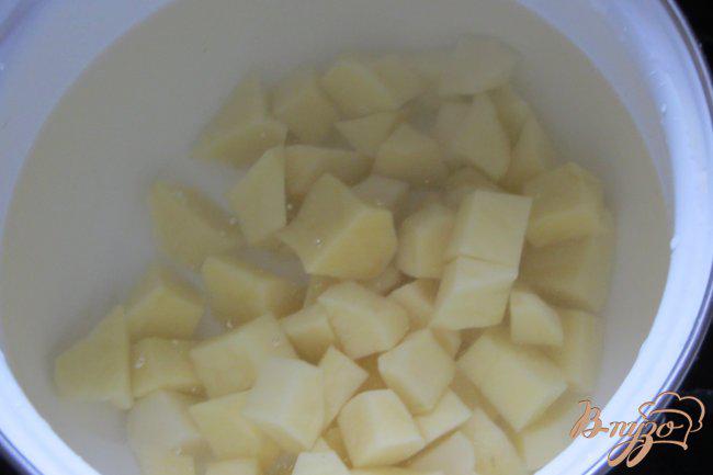Фото приготовление рецепта: Картофельные оладьи на ржаной муке шаг №3