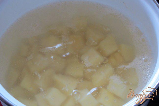 Фото приготовление рецепта: Картофельные оладьи на ржаной муке шаг №4