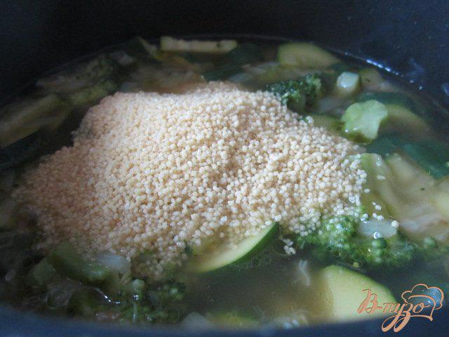 Фото приготовление рецепта: Овощной суп с крупой кус кус шаг №5