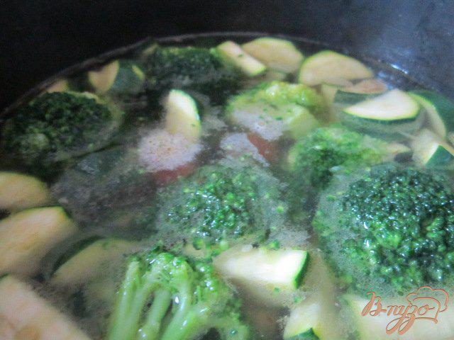 Фото приготовление рецепта: Овощной суп с крупой кус кус шаг №4