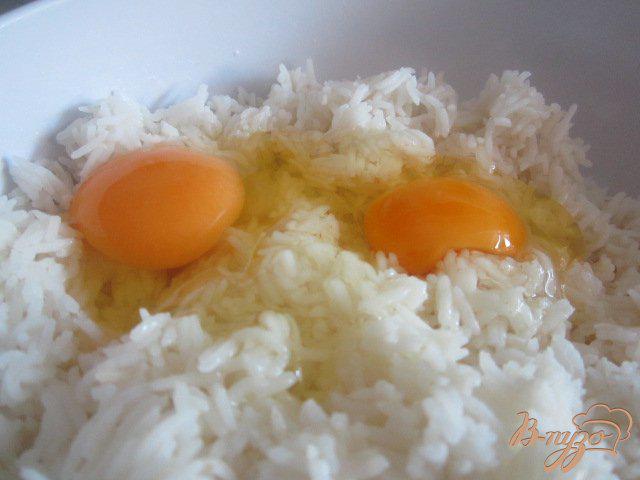 Фото приготовление рецепта: Рисовый пирог с мясной начинкой шаг №2