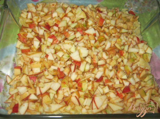 Фото приготовление рецепта: Пирог «Мечта» с яблоками шаг №4