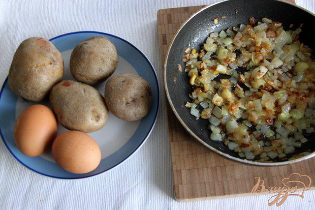 Фото приготовление рецепта: Картофель по-перуански с  киноа-соусом шаг №1
