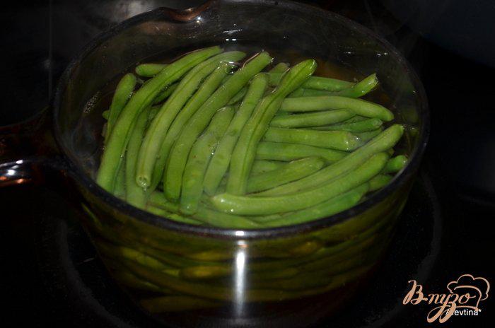 Фото приготовление рецепта: Зеленая фасоль с кедровыми орешками шаг №1