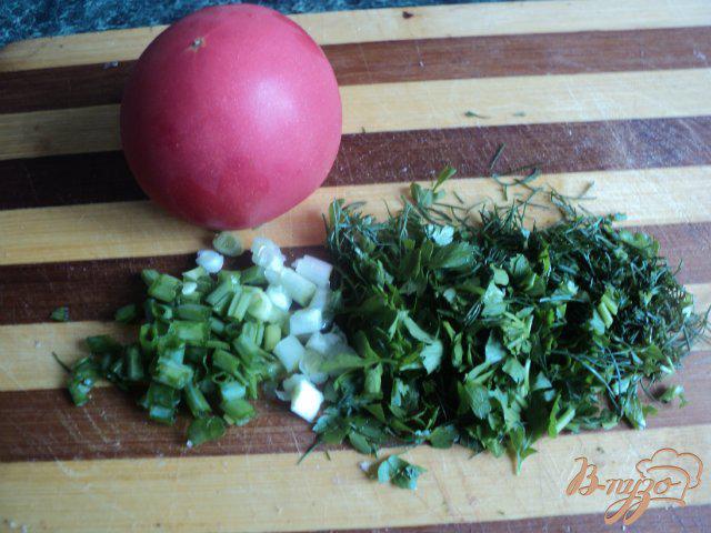 Фото приготовление рецепта: Салат с креветками в корзинках из лаваша шаг №4