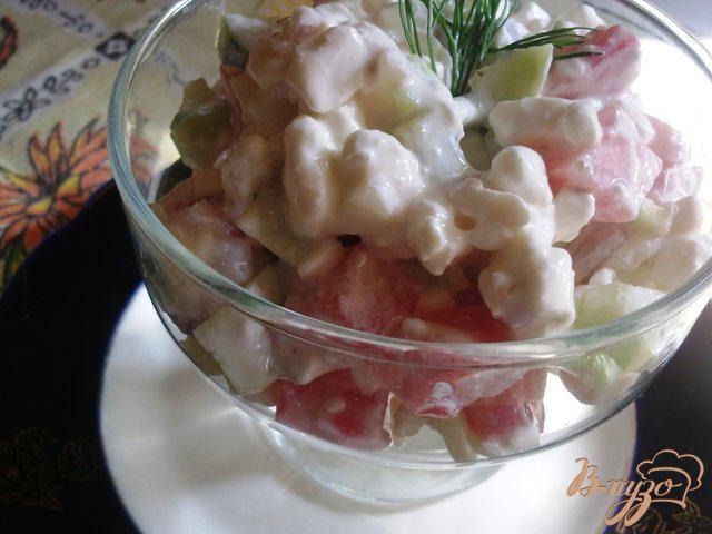 Фото приготовление рецепта: Салат овощной с творогом шаг №9