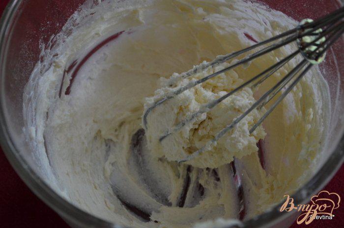 Фото приготовление рецепта: Кольцо со сливочным сыром и абрикосовой начинкой шаг №2