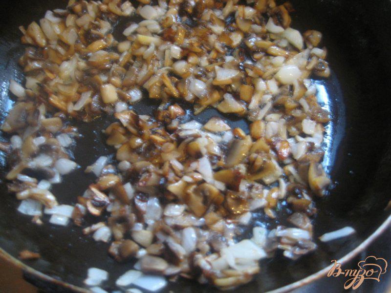 Фото приготовление рецепта: Соус грибной шаг №3