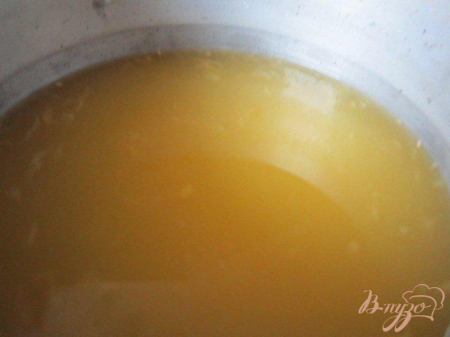 Фото приготовление рецепта: Желе из дыни с апельсиновым соком шаг №4