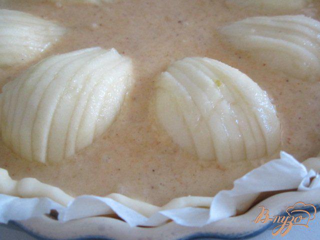 Фото приготовление рецепта: Открытый пирог с грушами шаг №5