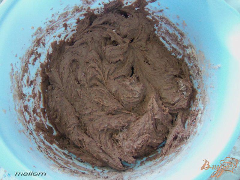 Фото приготовление рецепта: Маффины шоколадно-кофейные с финиками шаг №5