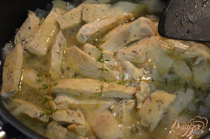 Фото приготовление рецепта: Курица в чесночно-уксусном соусе шаг №2