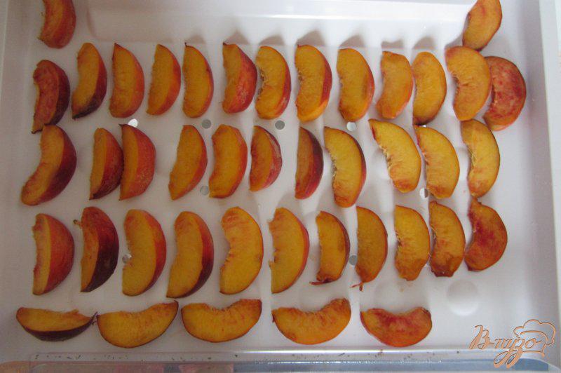 Фото приготовление рецепта: Замороженные персики шаг №3