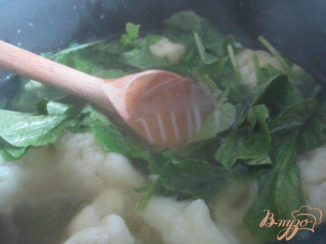 Фото приготовление рецепта: Овощной суп с пастой «Нут» шаг №3