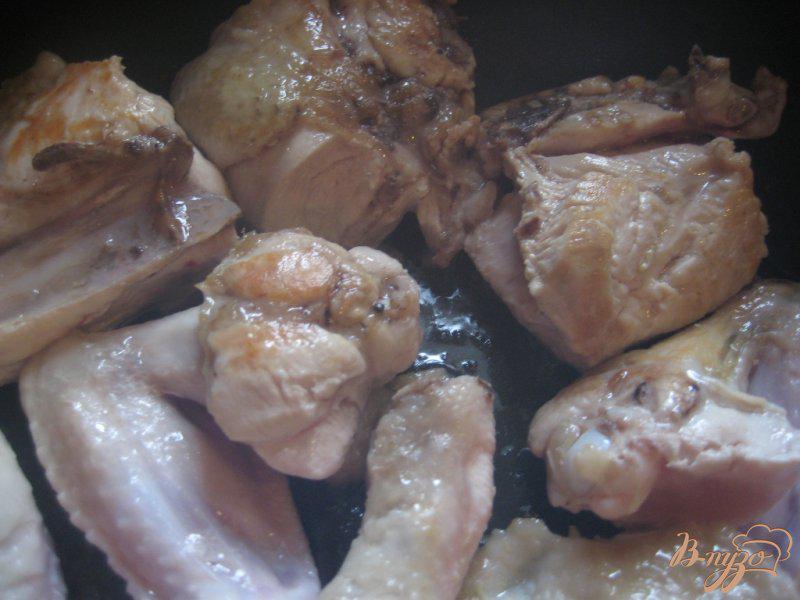Фото приготовление рецепта: Тажин с курицей и грушами шаг №5