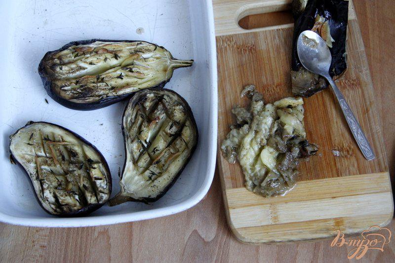 Фото приготовление рецепта: Закуска из баклажанов с кедровыми орешками шаг №2