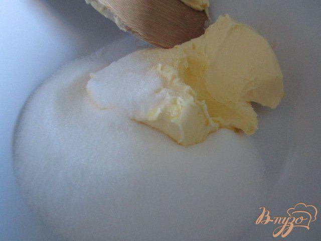 Фото приготовление рецепта: Миндальный пирог с персиками шаг №1