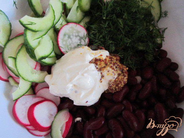 Фото приготовление рецепта: Салат с  красной фасолью шаг №3