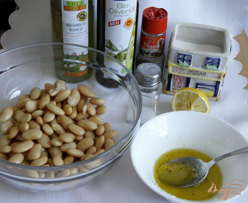 Фото приготовление рецепта: Итальянский салат с тунцом и помидорами шаг №1
