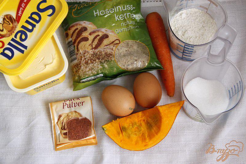 Фото приготовление рецепта: Кекс с тыквой, морковью и орехами шаг №1