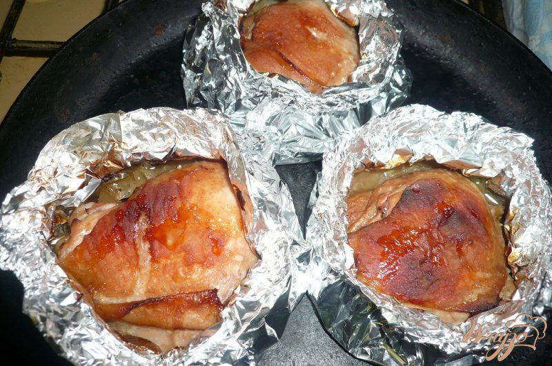 Фото приготовление рецепта: Куриные бедрышки в горчично-медовом соусе шаг №6