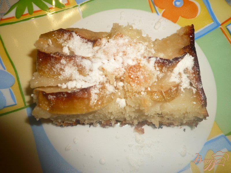 Фото приготовление рецепта: Пышный яблочный пирог шаг №7