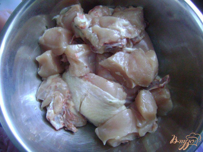 Фото приготовление рецепта: Курица с лимоном и травами шаг №1