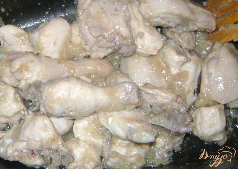 Фото приготовление рецепта: Курица с лимоном и травами шаг №3