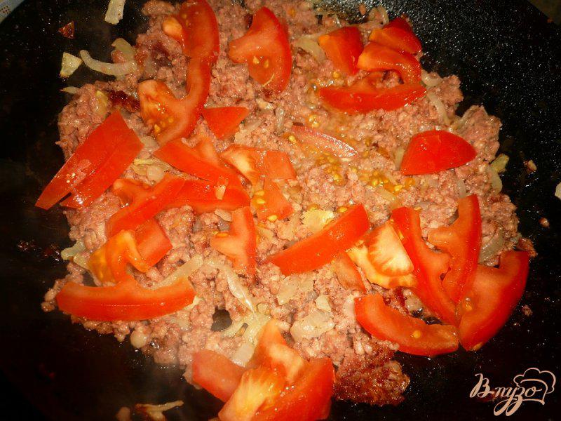 Фото приготовление рецепта: Спагетти с мясным соусом шаг №5