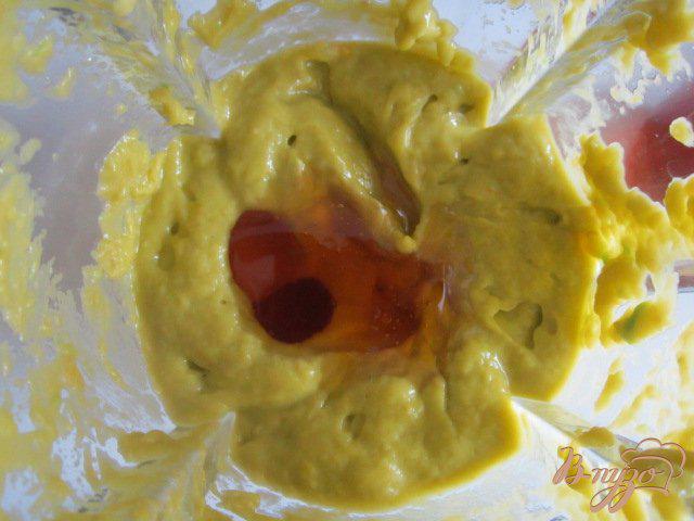 Фото приготовление рецепта: Десертный крем из авокадо шаг №3